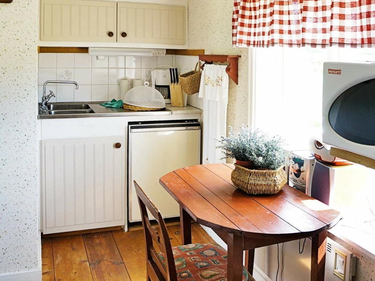 4 Person Holiday Home In Ankarsrum Hult  Exterior foto