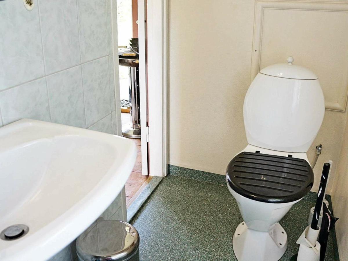 4 Person Holiday Home In Ankarsrum Hult  Habitación foto